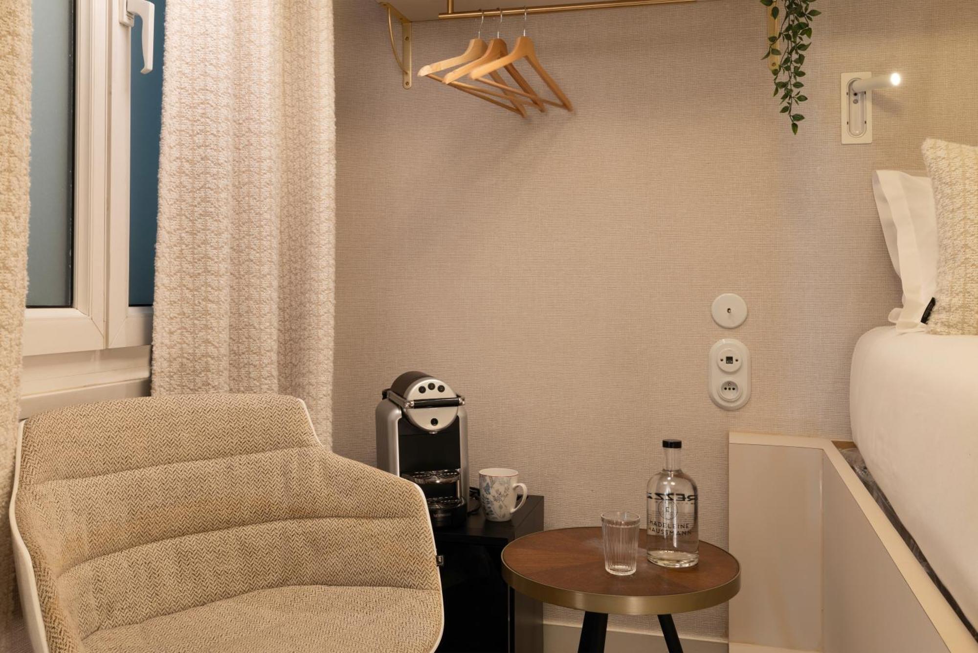 Corporate Room